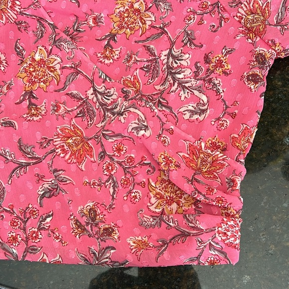 **5 MORE DAYS TO MAKE OFFER** Joie floral top - Picture 8 of 8